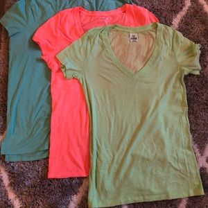 3 V-Neck Shirts